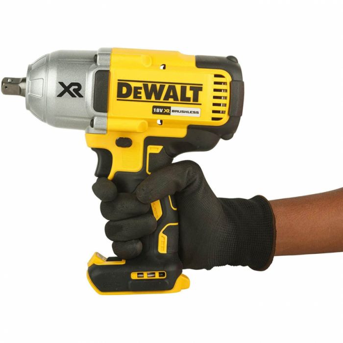 Акумуляторний гайковерт ударний DeWALT XR 18В,950 Нм,1/2, Li-Ion,2400 уд/хв,1900 об/хв, 3.3 кг, валіза TSTAK