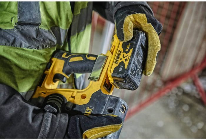 Акумуляторний перфоратор SDS-Plus DeWALT DCH274N