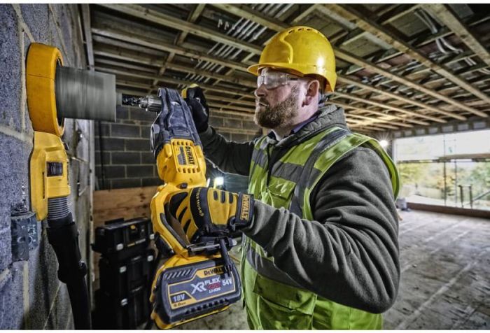 Дриль акумуляторний безщітковий DeWALT DCD470N