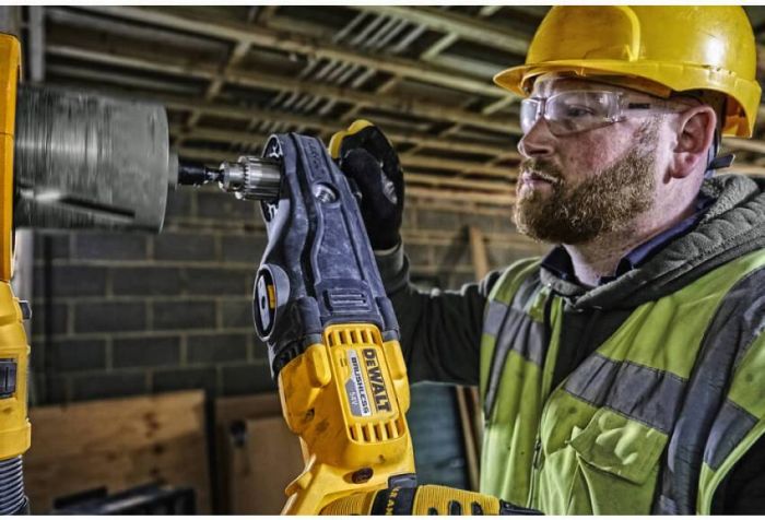 Дриль акумуляторний безщітковий DeWALT DCD470N