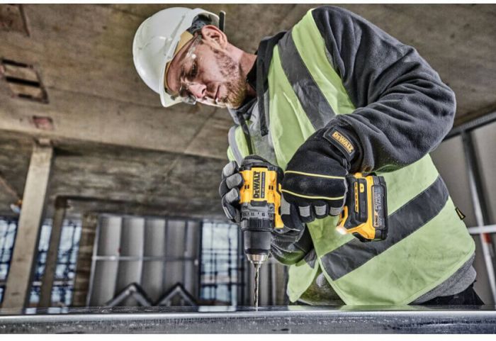 Дрель-шуруповёрт аккумуляторная бесщёточная DeWALT DCD800E1T