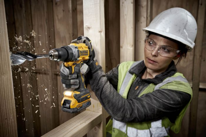 Дрель-шуруповёрт аккумуляторная бесщёточная DeWALT DCD800E2T