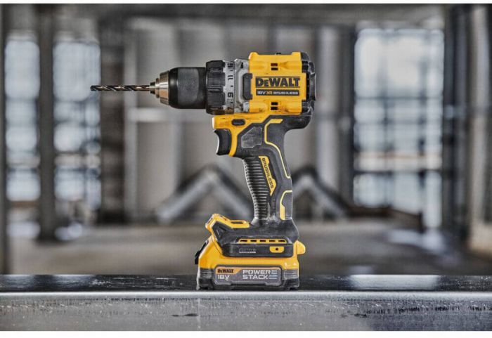 Дрель-шуруповёрт аккумуляторная бесщёточная DeWALT DCD800NT