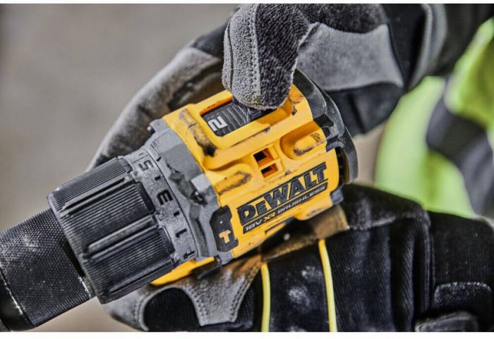 Дрель-шуруповёрт аккумуляторная бесщёточная ударная DeWALT DCD805E2T