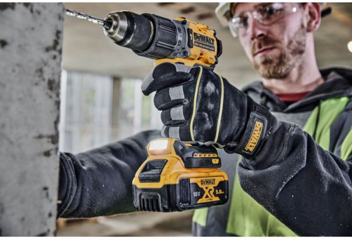 Дрель-шуруповёрт аккумуляторная бесщёточная ударная DeWALT DCD805P2T