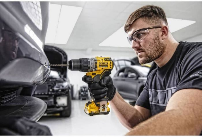 Дриль-акумуляторний безщітковий ударний DeWALT DCD706D2