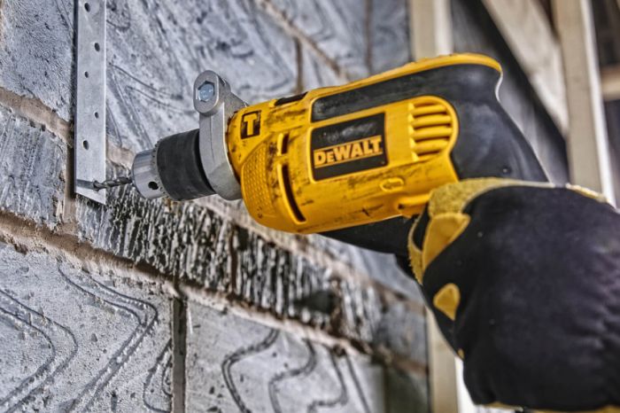 Дриль мережевий ударний DeWALT DWD024