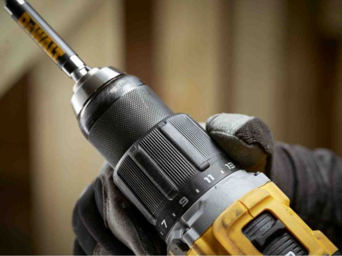 Дриль-шуруповерт акумуляторний безщітковий ударний DeWALT DCD799P2T
