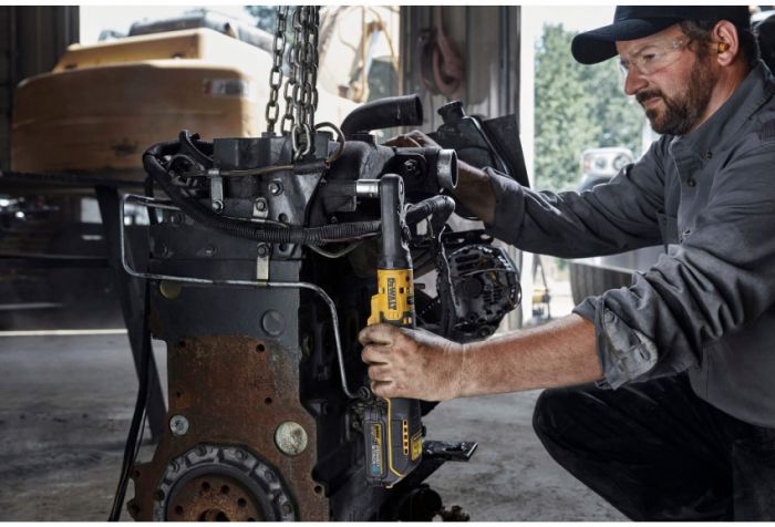 Гайкокрут кутовий - ключ-храповик акумуляторний безщітковий DeWALT DCF510N