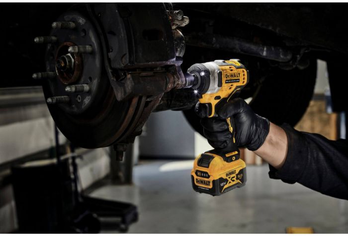 Гайкокрут ударний акумуляторний безщітковий DeWALT DCF901P2