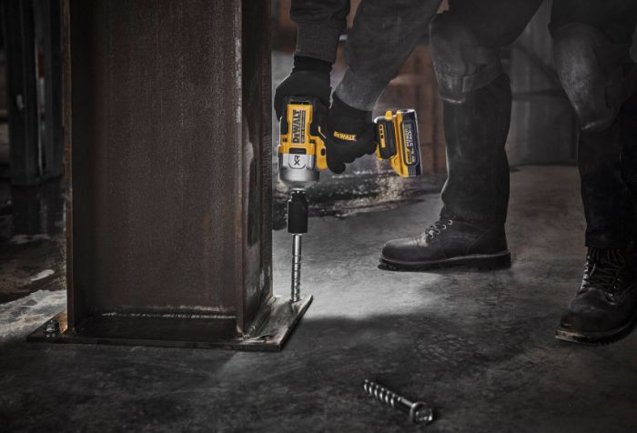 Гайкокрут ударний акумуляторний безщітковий DeWALT DCF961H2T