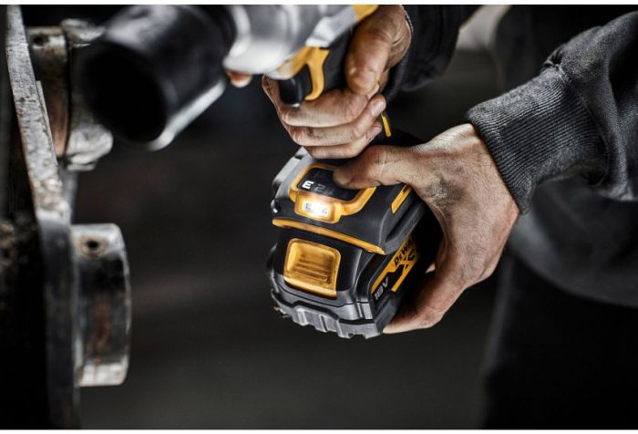 Гайкокрут ударний акумуляторний безщітковий DeWALT DCF961N 1/2, 1626 Нм