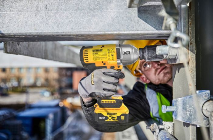 Гайковерт ударный аккумуляторный бесщёточный DeWALT DCF900N