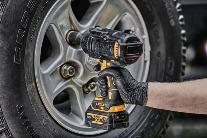 Гайковерт ударный аккумуляторный бесщёточный DeWALT DCF900P2G