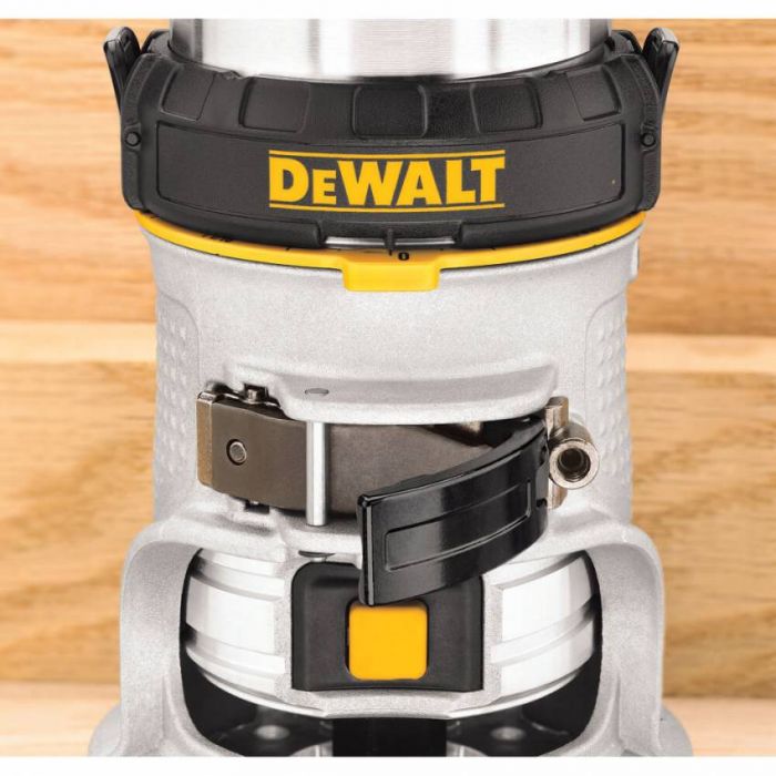 Мережевий роутер DeWALT D26200