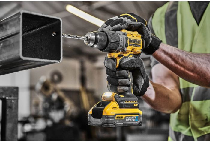 Набір з двох інструментів безщіткових DeWALT DCK2050H2T