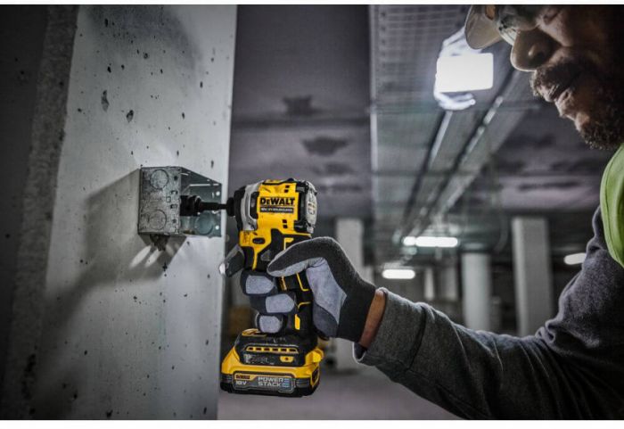 Набір з двох інструментів безщіткових DeWALT DCK2051H2T