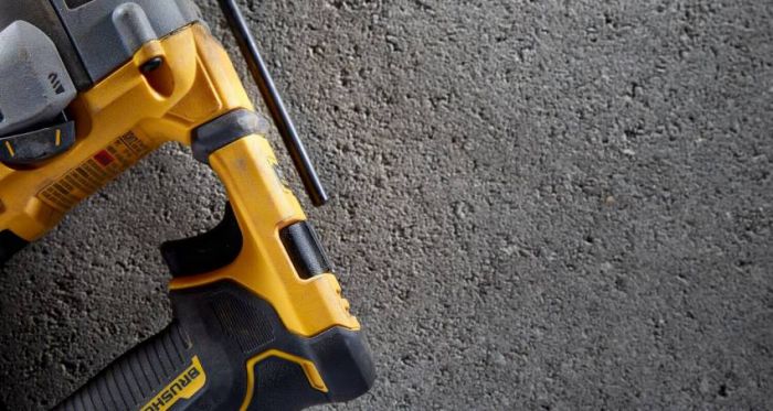 Перфоратор акумуляторний безщітковий SDS PLUS DeWALT DCH172NT