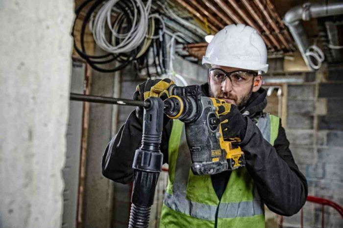 Перфоратор акумуляторний безщітковий SDS-Plus DeWALT DCH274P2T