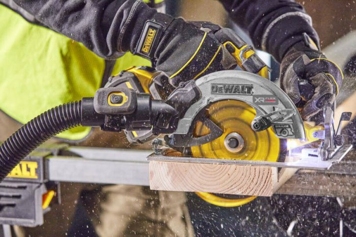 Пила дискова акумуляторна безщіткова DeWALT DCS573NT