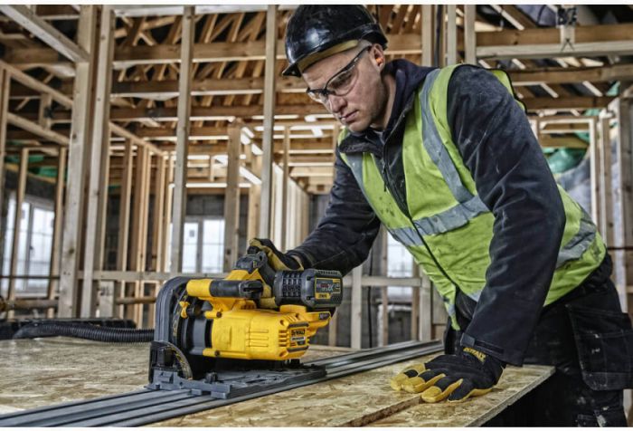 Пила дискова занурювальна акумуляторна DeWALT DCS520NT