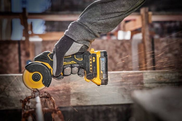 Пила дисковая универсальная аккумуляторная бесщёточная DeWALT DCS438N