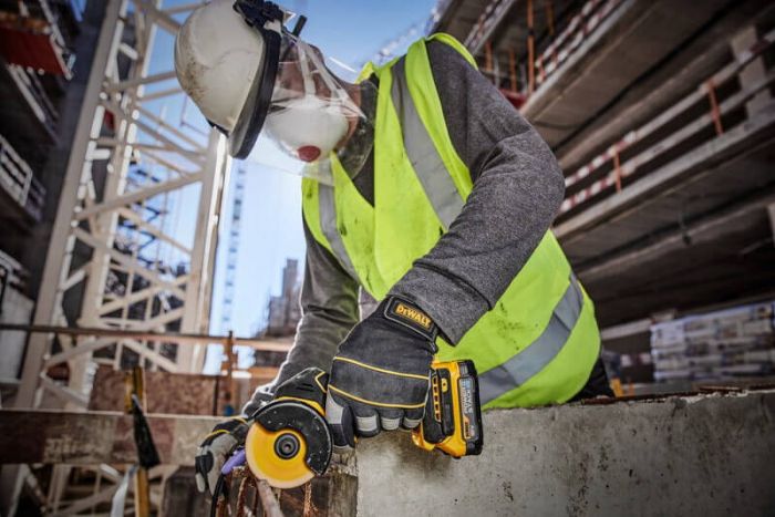 Пила дисковая универсальная аккумуляторная бесщёточная DeWALT DCS438N