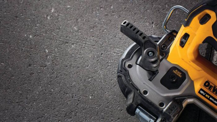 Пила стрічкова акумуляторна безщіткова DeWALT DCS377NT