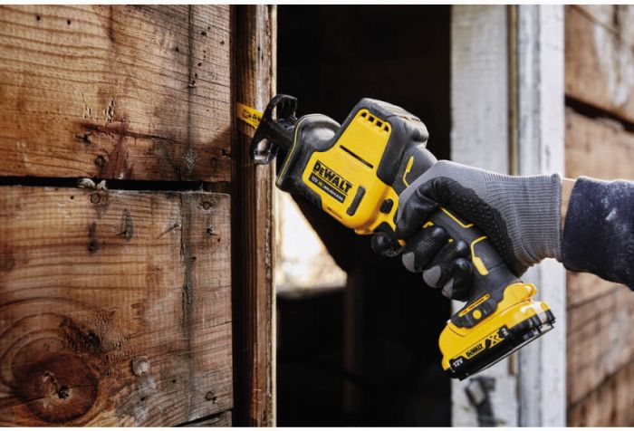 Пила шабельна акумуляторна безщіткова DeWALT DCS312D2