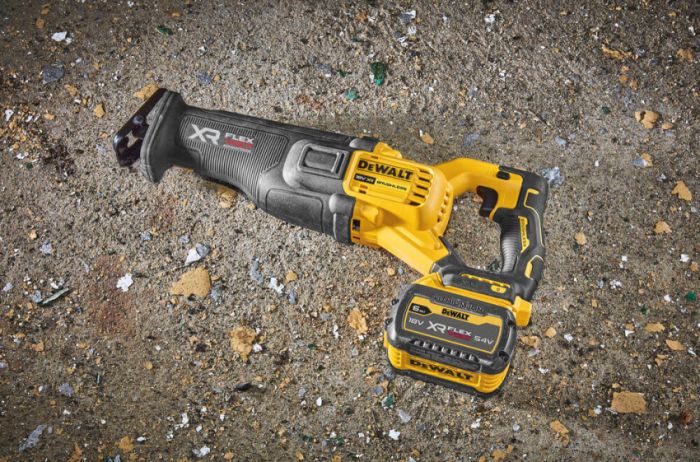 Пила шабельна акумуляторна DeWALT DCS386NT