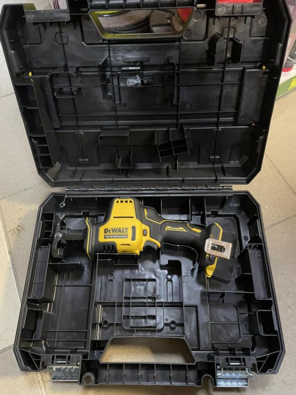 Пила шабельна акумуляторна безщіткова DeWALT DCS369NT