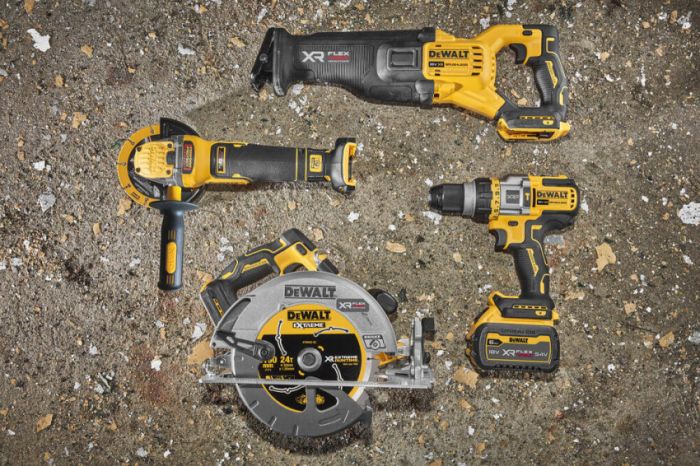 Пила шабельна акумуляторна DeWALT DCS386NT