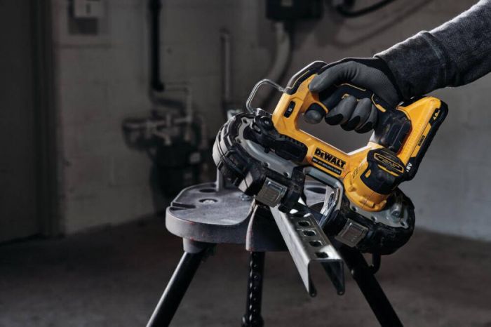 Пила стрічкова акумуляторна безщіткова DeWALT DCS377NT