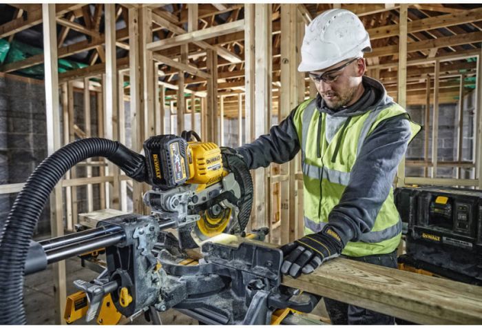 Пила торцювальна безщіткова акумуляторна DeWALT DCS727N