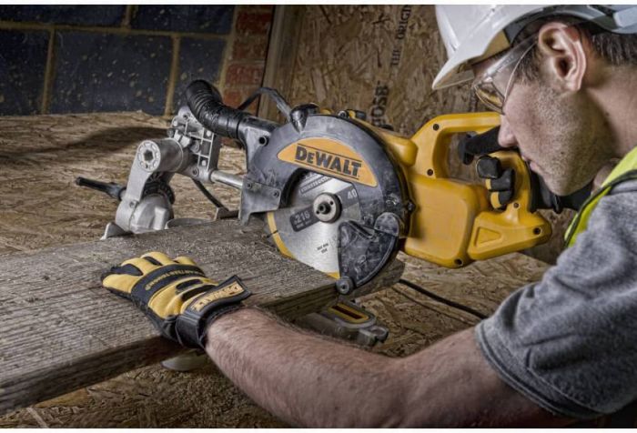 Пила торцювальна мережева DeWALT DWS773