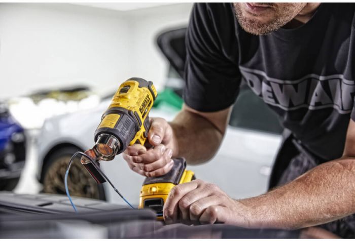 Пістолет гарячого повітря – акумуляторний фен DeWALT DCE530N