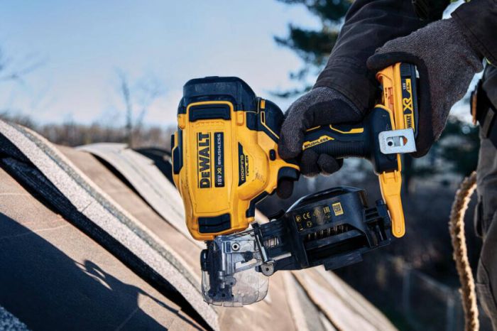 Пістолет гвоздезабивний акумуляторний безщітковий DeWALT DCN45RND2