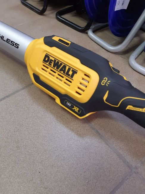 Шліфмашина ексцентрикова акумуляторна безщіткова DeWALT DCE800T2