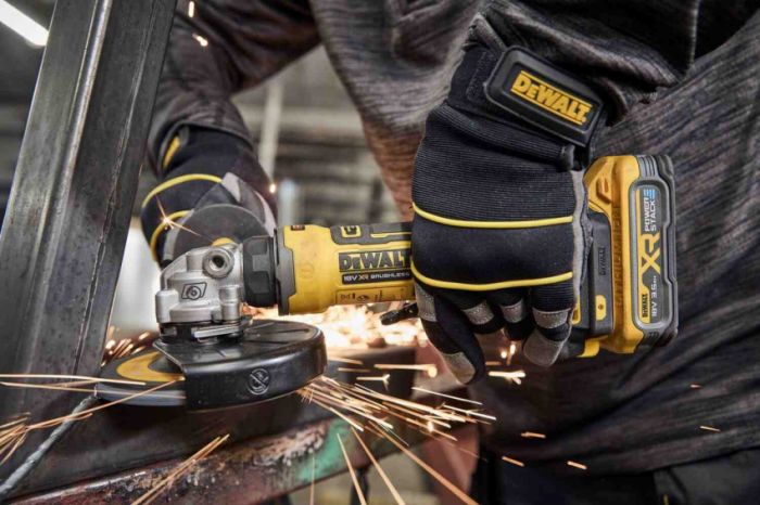 Шліфмашина кутова - болгарка акумуляторна безщіткова DeWALT DCG404NT