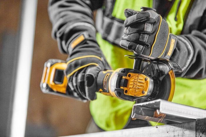 Шлифмашина угловая - болгарка аккумуляторная бесщёточная DeWALT DCG409VSNT