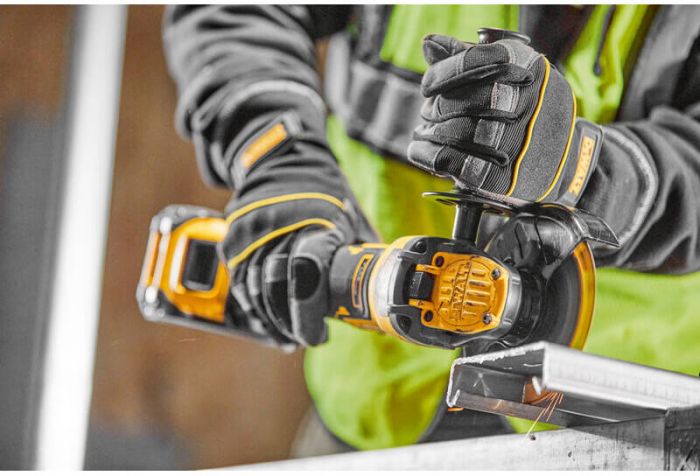 Шлифмашина угловая - болгарка аккумуляторная бесщёточная DeWALT DCG416VSN