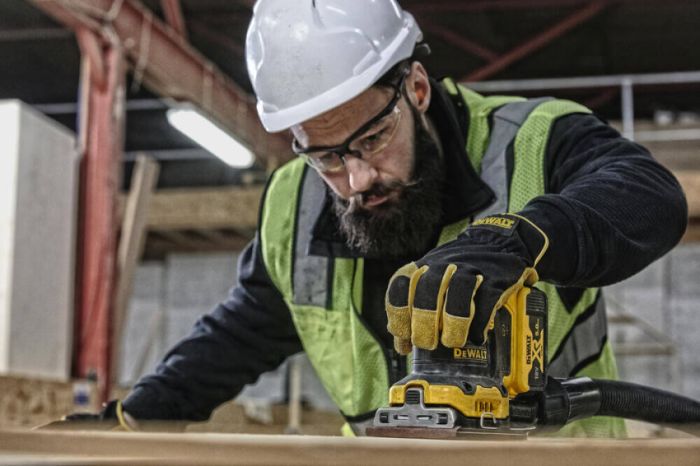 Шліфмашина вібраційна акумуляторна DeWALT DCW200N