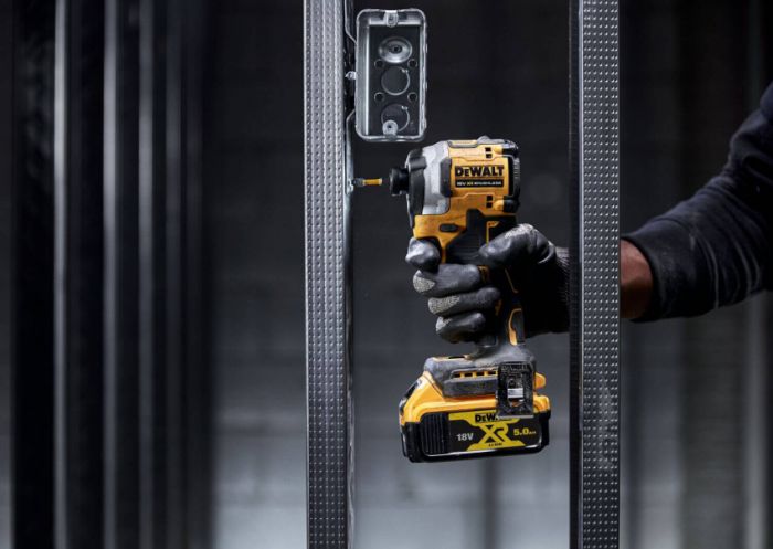 Шуруповерт акумуляторний ударний безщітковий DeWALT DCF850P2T