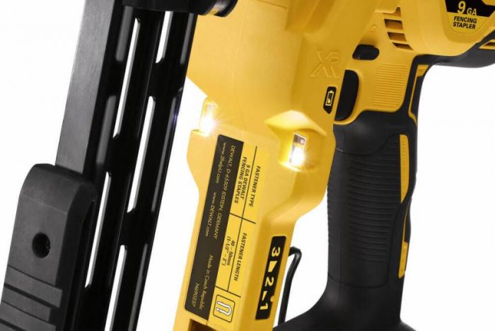 Степлер скобозабивний акумуляторний безщітковий DeWALT DCFS950N