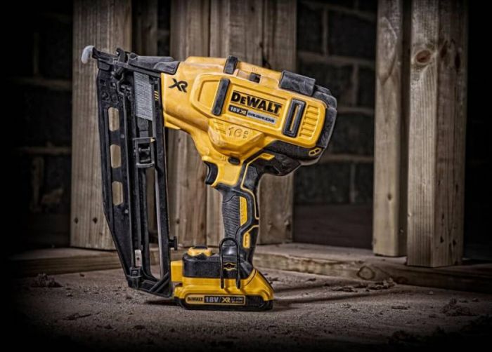 Степлер скобозабивний акумуляторний безщітковий DeWALT DCN662D2