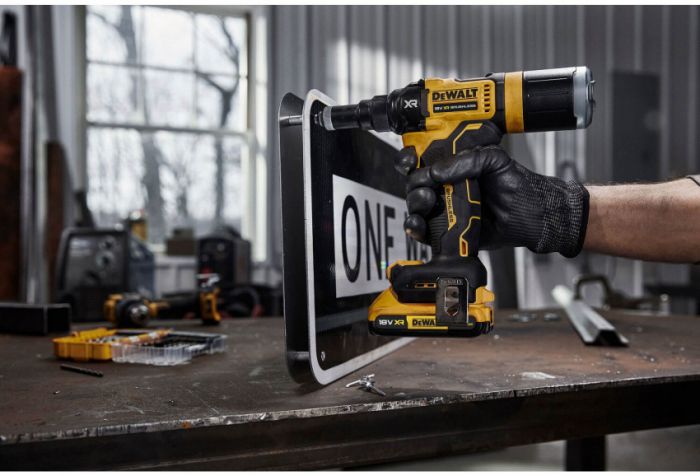 Заклепочник акумуляторний безщітковий DeWALT DCF403NT